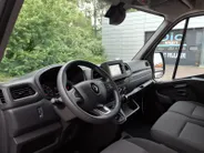 Renault Master T33 2.3 dCi 135 L2H2 Work Edition Airco | Navigatie | PDC-Camera | Blindspot | 1 jaar Garantie.
