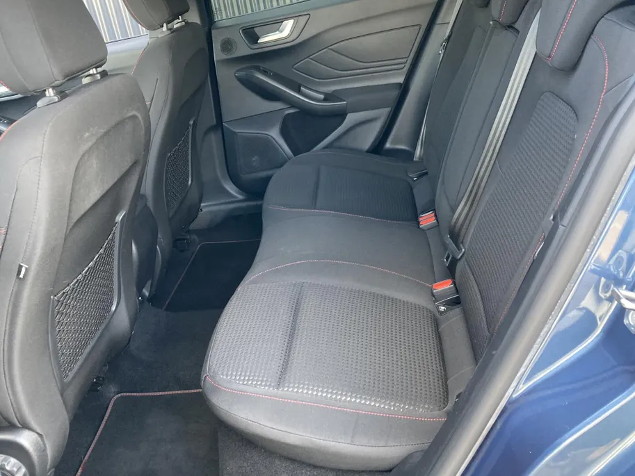 Ford Focus 1.0 EcoBoost Hybrid 155pk Automaat ST Line X Wagon Navigatie - Apple Carplay/ Android Auto - Winter Pack - Driver Assistance Pack