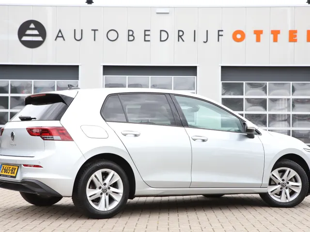 Volkswagen Golf 1.0 TSI Life  | CAMERA | ACC  | APPLE | LED | PDC