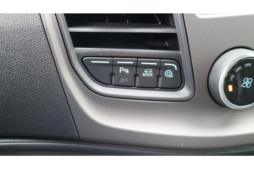 Ford Transit 350 2.0 130pk L3H2 Trend | Trekhaak |