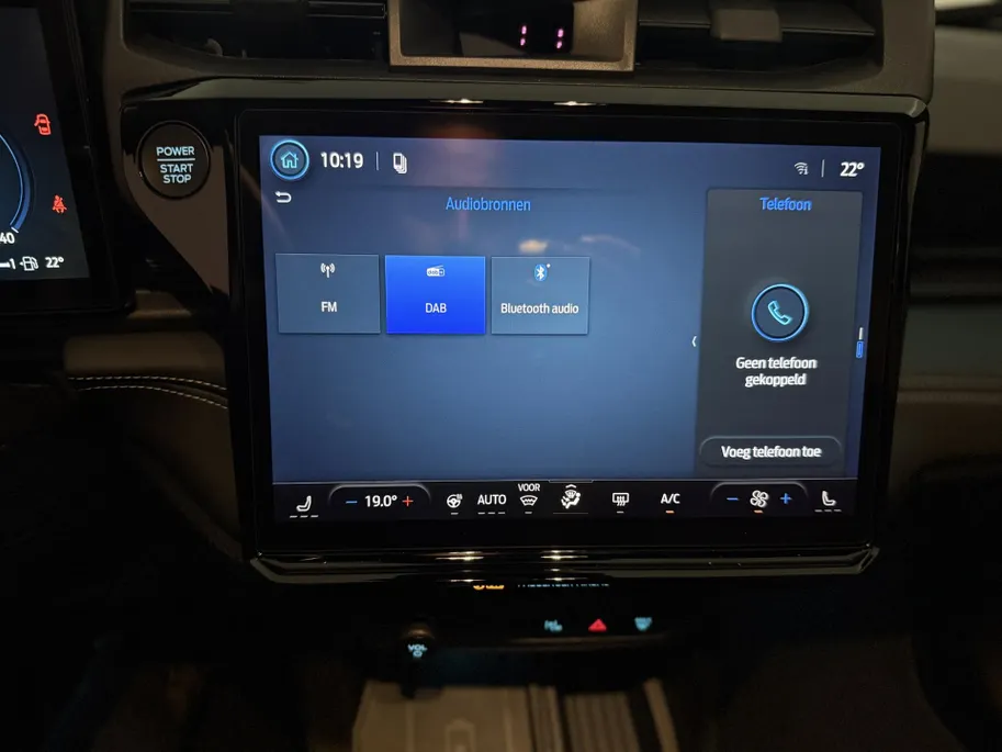 Ford Puma 1.0 EcoBoost Hybrid BlueCruise Edition | DIT IS EEN VOORRAADAUTO! | Winter Pack | Trekhaak Afneembaar | Sportonderstel | Matrix LED Koplampen |