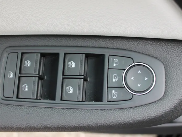 Renault Clio 1.6 E-Tech Full Hybrid 145 techno | Navigatie | Dode hoek melding | Cruise | Climat Control