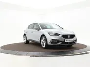 SEAT Leon 1.4 TSI eHybrid 204pk DSG PHEV FR Business Intense · Apple/Android Car Play · Stoelverwarming · Draadloze Telefoonlader · ACC · Parkeer assistent ·