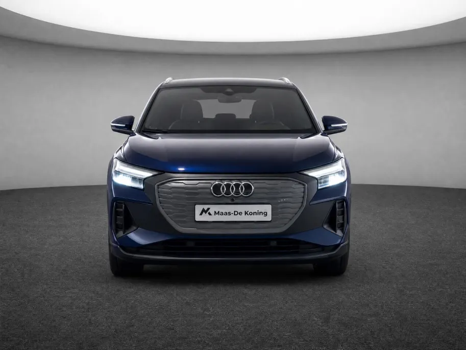Audi Q4 e-tron 40 82 kWh 150kW/204PK · Leder · Stoelverwarming · Parkeersensoren · Garantie t/m 30-03-2026 of 90000km.