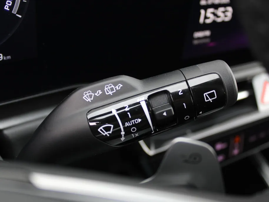 Kia Niro EV Edition 64.8 kWh | Stuur-/stoelverwarming | Camera | Cruise adapt. | Navi | 17' LM | Clima |