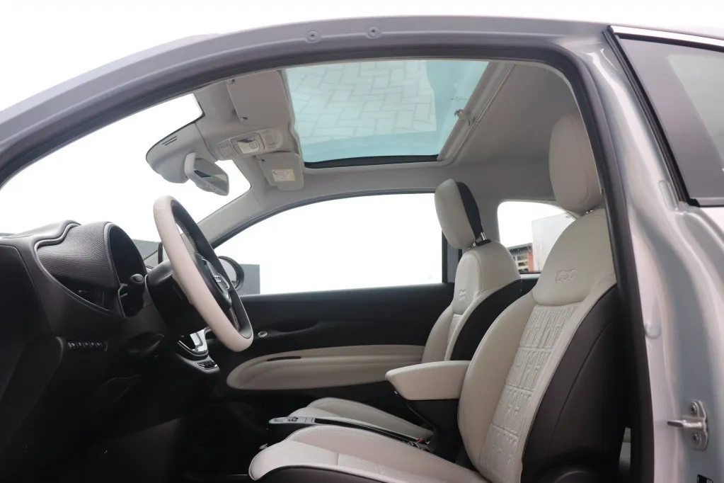 Fiat 500e La Prima by Bocelli 42 kWh | JBL | Winter | Pano | 17′