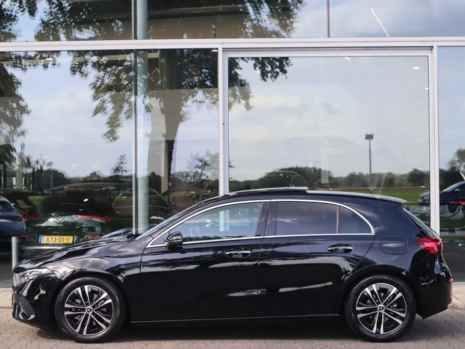 Mercedes-Benz A-Klasse 180 Star Edition Luxury Line l Keyless l Panoramadak l Stoelverwarming