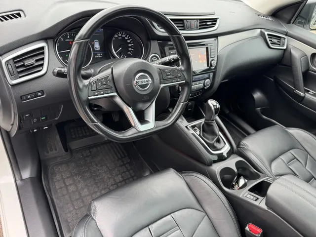Nissan QASHQAI 1.3 DIG-T Premium Edition automaat afn. Trekhaak