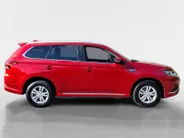 Mitsubishi Outlander 2.4 PHEV Pure Apple Carplay/Android Auto , electronic climate controle , cruise control , kunstlederen bekleding , lichtmetalen velgen 16' , voorstoelen verwarmd