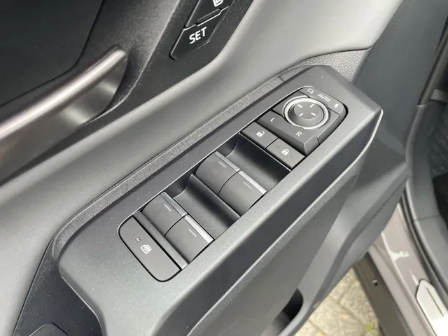 Toyota RAV4 2.5 Phev 300 First Edition | 2000KG | Stoelverkoel. | Memory