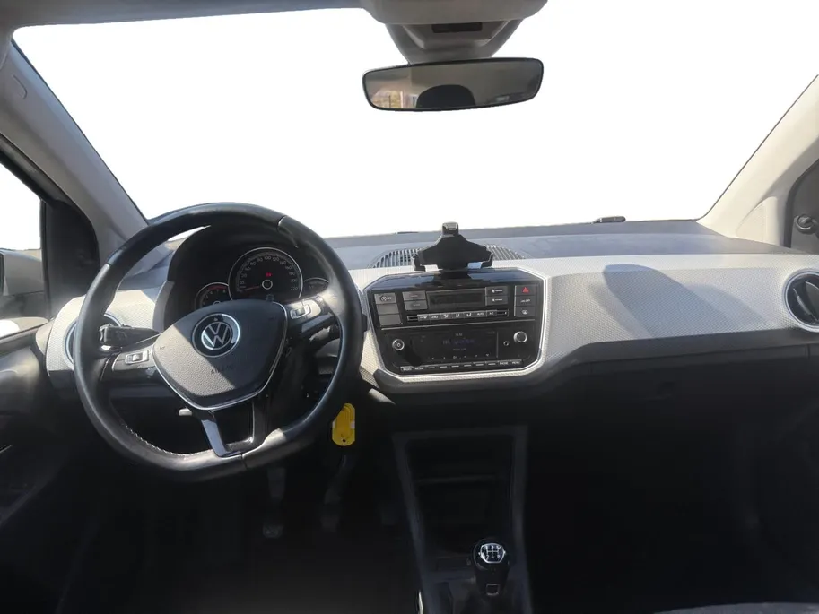 Volkswagen up! 1.0 | Camera | Parkeersensoren | Climate Control | Cruise Control | DAB | Stuurbediening | Bluetooth | Goed Onderhouden