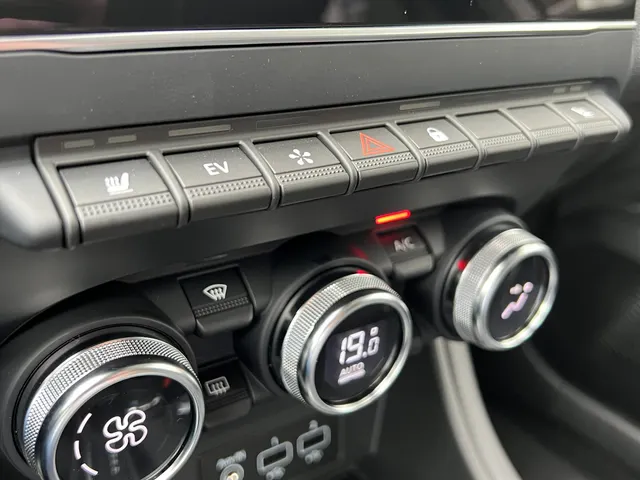 Mitsubishi ASX 1.6 HEV First Edition | Navigatie | Camera | ECC | Keyless | ACC | Apple CarPlay | Android Auto