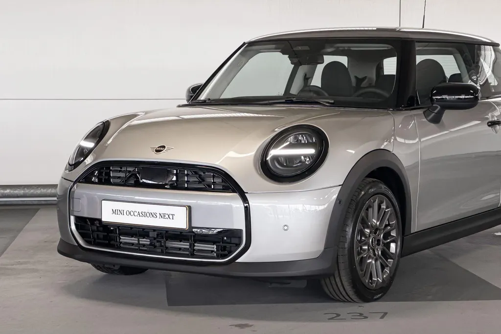 MINI Cooper 3-deurs Cooper C Essential XS