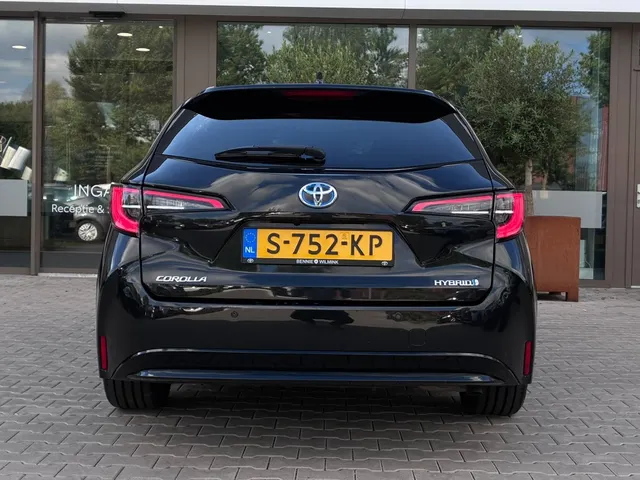 Toyota Corolla Touring Sports 1.8 Hybrid Dynamic | Parkeersensoren | Stoelverwarming