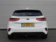 Kia Ceed 1.4 T-GDi DynamicPlusLine | Trekhaak | Stuur-/stoelverwarming | Camera | 17' LM | Navi | Clima | Half leer/stof |