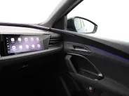 Audi Q5 e-hybrid quattro S edition Competition 367 PK · Panorama dak · Trekhaak elek. wegklapbaar · bijrijdersdisplay · 21' LM Velgen