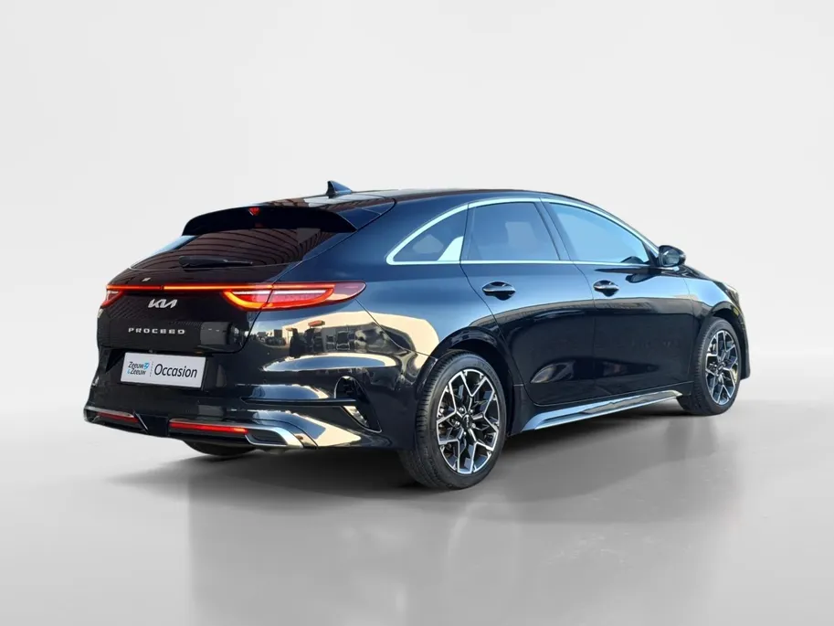 Kia ProCeed 1.5 T-GDi GT-Line | Stoel en stuurverwarming | Navigatie | Elektrische achterklep | Camera | Climate control | Apple Carplay / Android Auto |