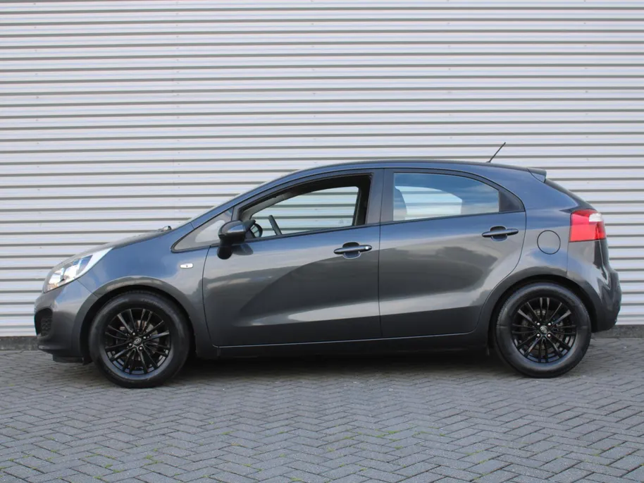 Kia Rio 1.2 CVVT ComfortLine 15' LM | Airco | Dealeronderhouden | Trekhaak afneembaar | Bluetooth |