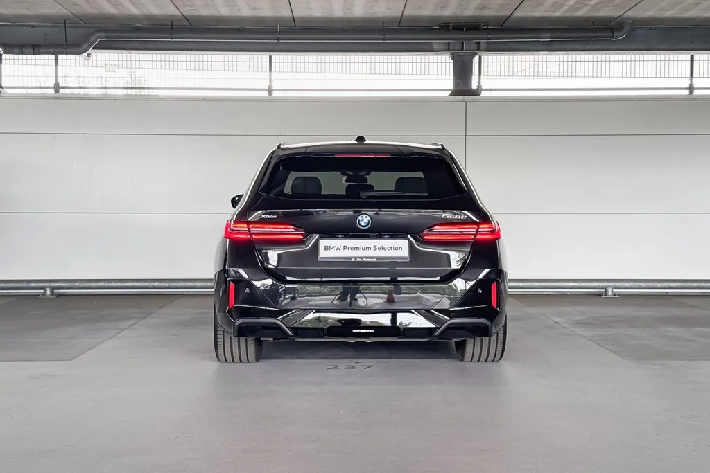 BMW 5 Serie Touring 550e xDrive