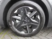 Kia EV6 Light Edition 63 kWh | Stuur-/stoelverwarming | Camera | 19' LM | LED | Adap. Cruise | Clima | Draadloze telefoonlader | 17% bijtelling |