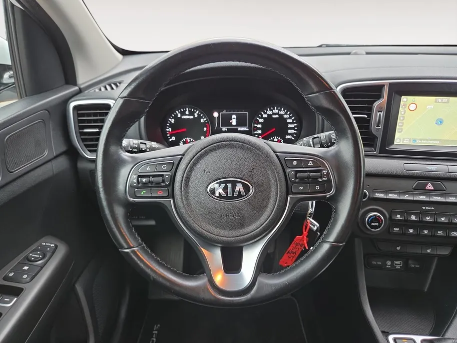 Kia Sportage 1.6 GDI DynamicLine | Dealer Onderhouden | Stoelverwarming voor en achter | camera | Navigatie | Cruise Control | LM Velgen 17' | Lader | 12 Maanden BOVAG Garantie |