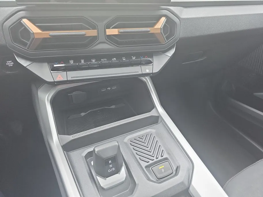 Dacia Bigster 1.8 Hybrid 155 Extreme NU DEZE VOORRAAD AUTO 3000,- KORTING| Direct leverbaar | Nu tijdelijk met 7 jaar garantie | LM |glazen panorama