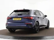 Audi A3 Sportback 35 TFSI 150pk S-tronic S edition · Apple/Android Car Play · Navigatie · Elek. Achterklep · P-Sensoren · Cruise Control · Zwart Optiek · 19'' Inch ·