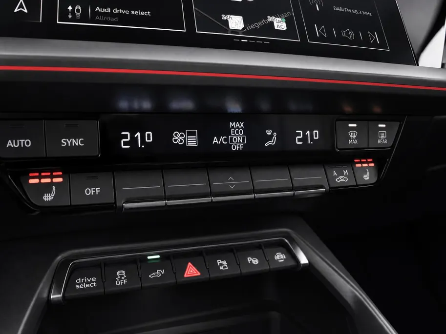 Audi A3 Allstreet Advanced edition 40 TFSI e 204 PK · Lederen bekleding · Comfortsleutel · 18' LM Velgen · Assist. Driving + Parking plus