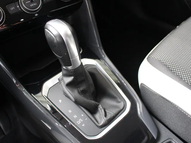 Volkswagen T-Roc 1.5 TSI Sport Navigatie | parkeercamera | Cruise Control | Climate Control |  Eerste Eigenaar