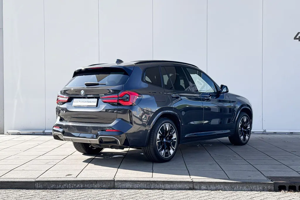 BMW iX3 High Executive