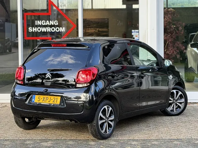Citroën C1 1.0 VTi Automaat 5D SHINE | Leder | Camera | ECC | PDC | All-Season