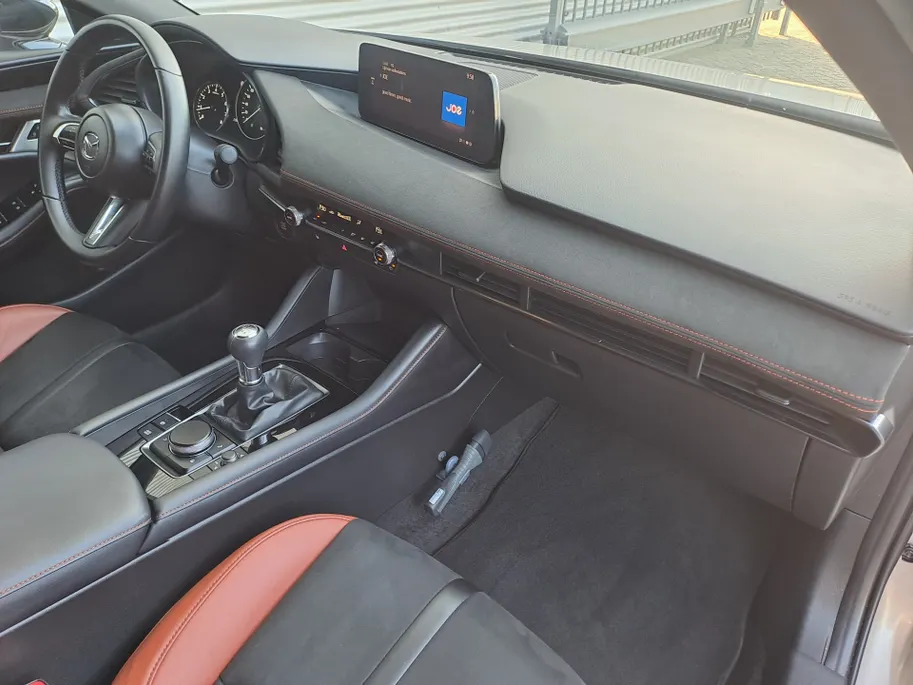 Mazda 3 2.0 e-SkyActiv-X M Hybrid 186 Nagisa | 18' LM | Navigatiesysteem full map | Cruise  | Camera  | Half Leer