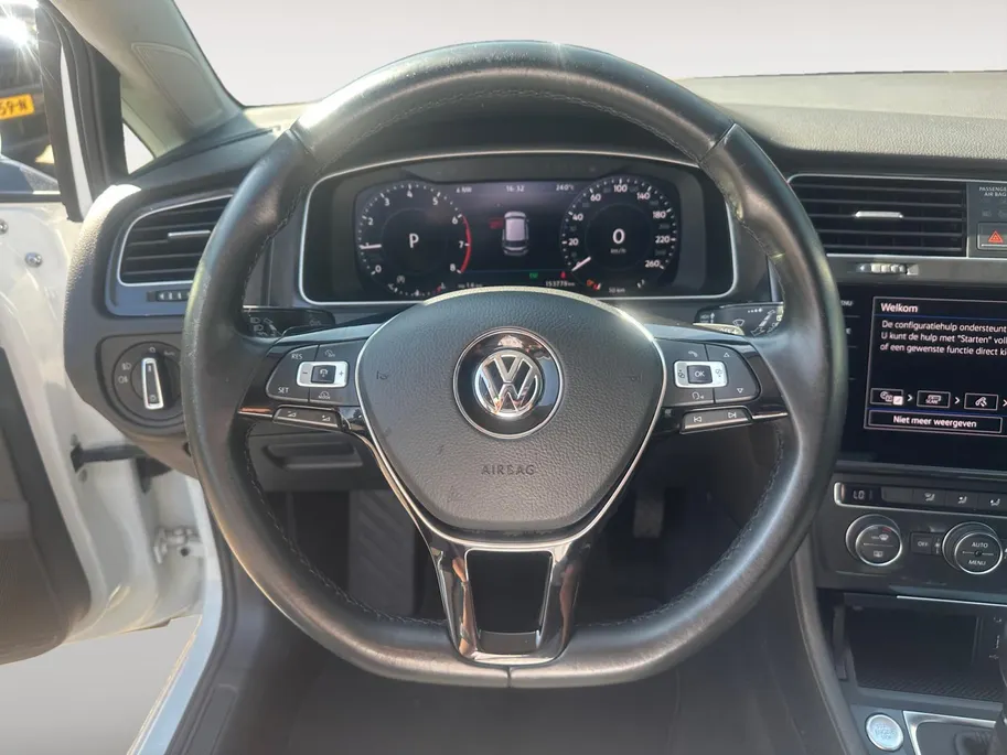 Volkswagen Golf 1.0 TSI Comfortline | Automaat | Carplay | keyless| Cruise | Camera |