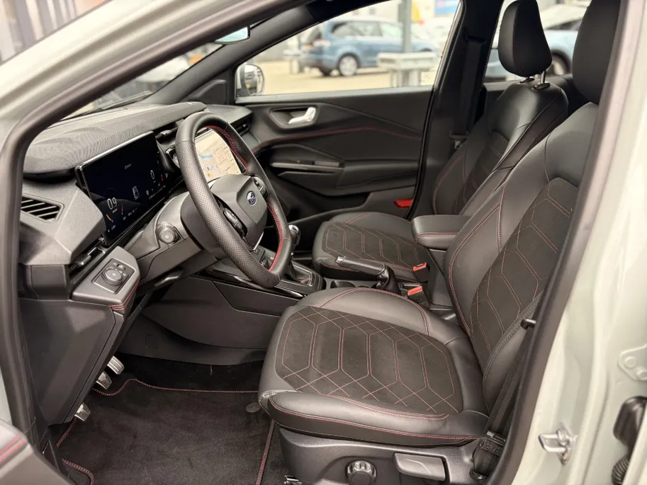 Ford Puma 1.0 EcoBoost Hybrid ST-Line X DEMO I WINTER PACK I DRIVER ASSISTANCE PACK I TREKHAAK I APPLE CARPLAY / ANDROID AUTO I