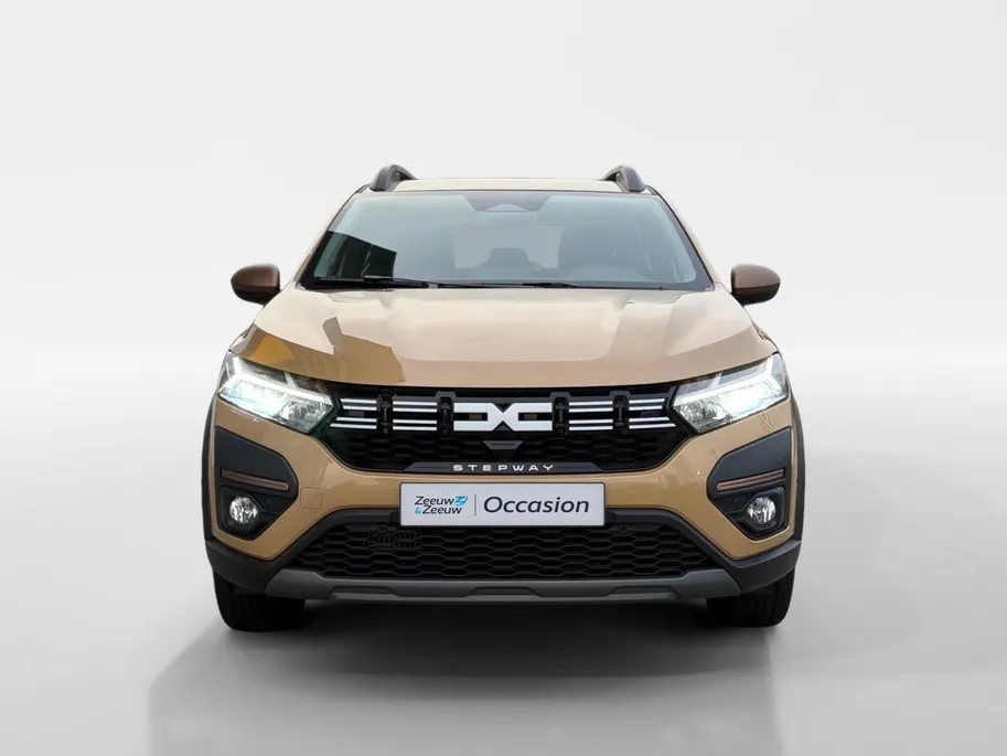 Dacia Sandero Stepway 100PK TCe ECO-G Extreme (LPG) | 1ste Eigenaar | Trekhaak | 1100KG Trekgewicht | Camera | Apple Carplay/Android Auto | Parkeersensoren | Lichtmetalen Velgen | Licht & Regen Sensor | LED Lampen|