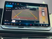 Volkswagen Tiguan 1.5 eHybrid 150KW/204PK R-Line Blackstyle · Panoramadak · Trekhaak · Apple/Android Car Play · 360° Camera · Garantie t/m 14-10-2030 of 100000km.