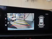 Kia Niro EV ExecutiveLine 64.8 kWh Accu 100% | Meest luxe uitvoering | Schuif/kantel dak | Dodehoek Detectie | Cruise Control Adaptief |  Head up Display | Stoelverwarming en Ventilatie | Harmen / Kardon | camera | Carplay & Android | Fabrieksgarantie t/m 19-06-2031