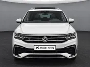 Volkswagen Tiguan 1.5 TSI 150pk DSG R-Line · Panoramadak · Camera · Trekhaak · Harman Kardon Sound  · Apple/Android Car Play · Keyless · Matrix LED · Stuur- & Stoelverwarming ·