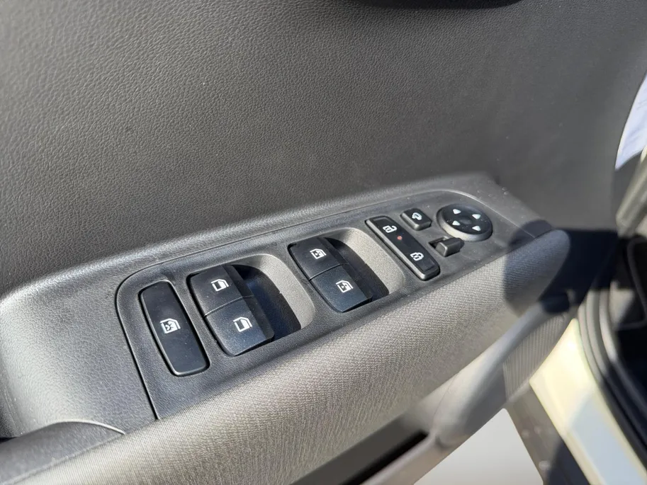 Hyundai Inster Evolve 49 kWh | Demo | Warmtepomp | 360 graden camera | Keyless entry | Dodehoek detectie |