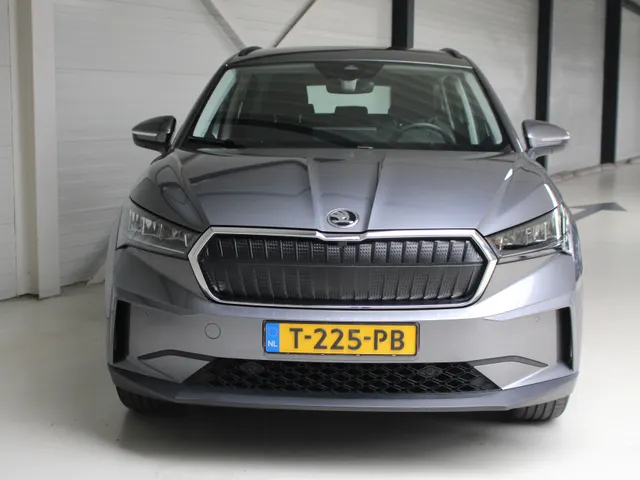 Škoda Enyaq iV 60 Navigatie | Parkeercamera | Climate Control | Cruise Control | 92% SoH