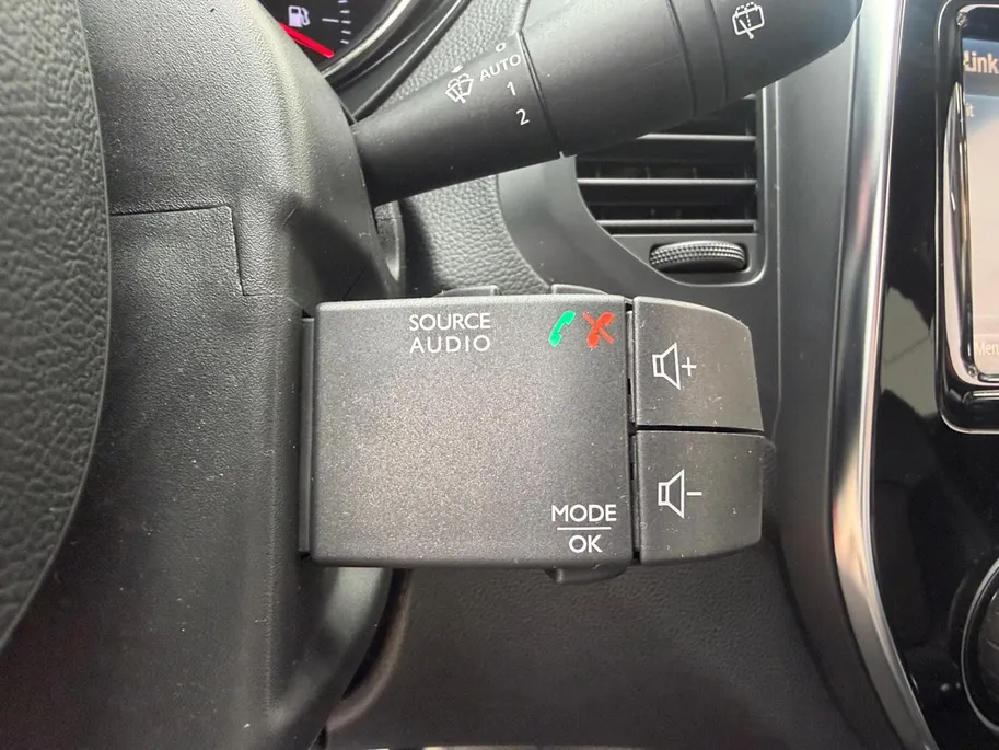 Renault Captur 0.9 TCe Edition One | Stoelverwarming | Navigatie | Bluetooth | Camera | Parkeersensoren | 1e Eigenaar | Lederen Bekleding | 12 Maanden BOVAG Garantie