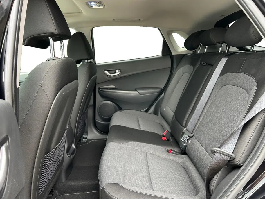 Hyundai Kona EV Comfort Smart 64 kWh | Apple Carplay/Android Auto | cruise control adaptief met Stop&Go | navigatiesysteem full map | Stoelverwarming | warmtepomp |
