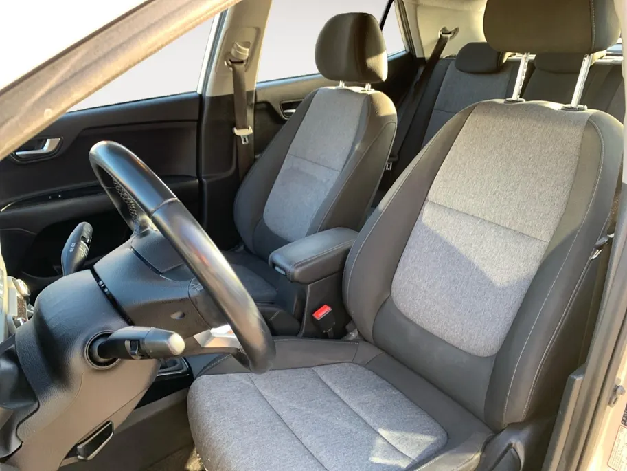 Kia Stonic 1.0 T-GDi DynamicLine | Climate control | Cruise Control | Camera | LM Velgen | Apple Carplay/Android Auto |