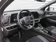 Kia Sportage 1.6 T-GDi Hybrid GT-Line | Stuur-/stoelverwarming | Elek. stoelverstelling + achterklep | Schuifdak | 18" LM | Cruise adapt. | Camera |