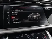 Audi Q7 55 TFSIe 280kW/381PK quattro S Line · Panoramadak · Trekhaak · Luchtvering · 360gr camera · Dodehoeksensor · 21'' · Servosluiting · Adaptive Cruise Control ·
