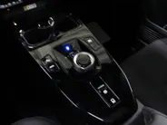 Suzuki e Vitara Style 61 kWh / Stoel + Stuurverwarming / 360° Camera / Navigatie /