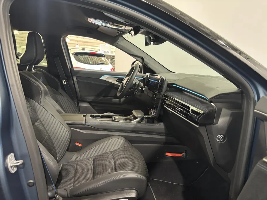 Renault Austral 200PK E-Tech Full Hybrid Esprit Alpine Automaat | DEMO - Beschikbaar per 30-09-2026 | Afneembare Trekhaak | Elektrisch Verstelbare Stoelen | Harman Kardon Audio | Adaptive Cruise Control | Climate Control | Apple CarPlay/Android Auto |