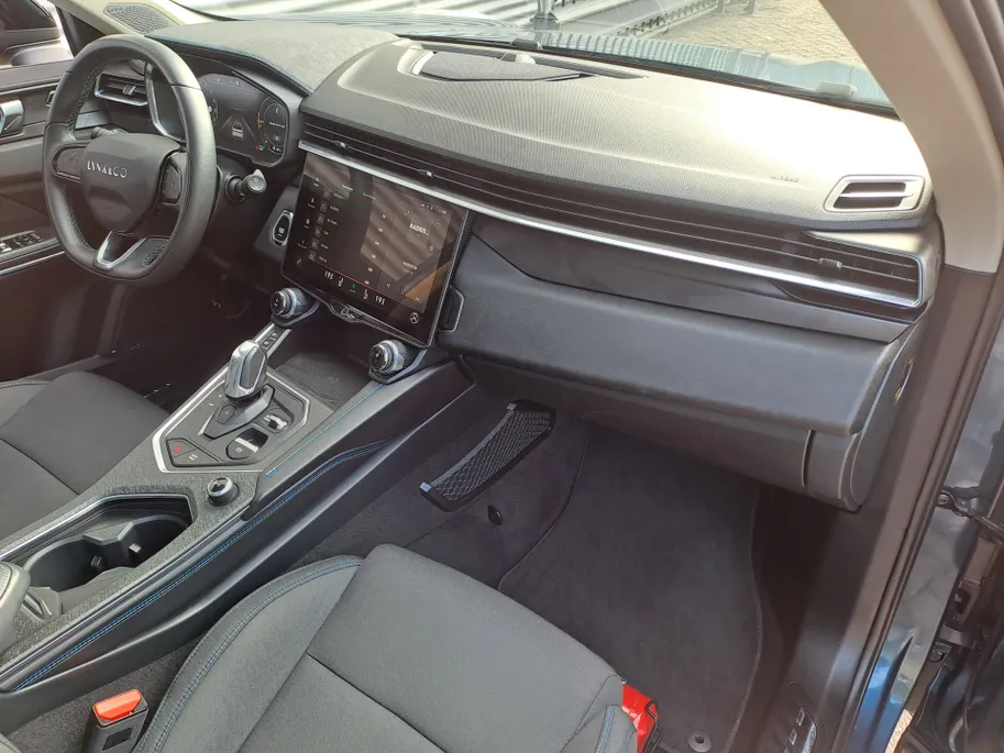 Lynk & Co 01 1.5 PHEV | SOH 97,3% | Automaat | Camera | Navigatie | Climate Control | Trekhaak afneembaar | Apple Carplay/Android Auto | DAB | Keyless entry | Keyless start | Stoel verw.