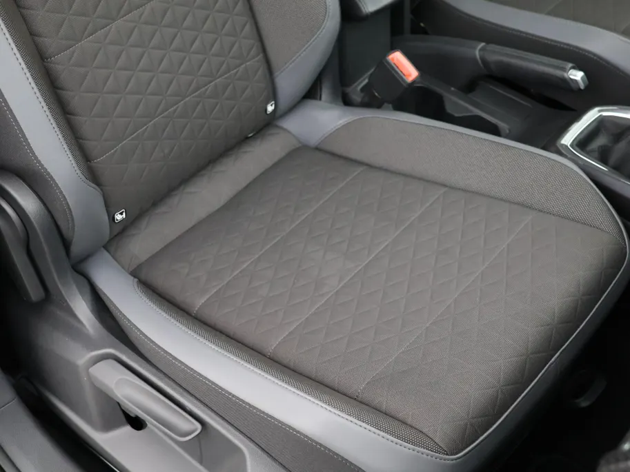 Volkswagen T-Cross 1.5 TSI 150pk DSG Style · Apple/Android Car Play · Stoelverwarming · LED verlichting