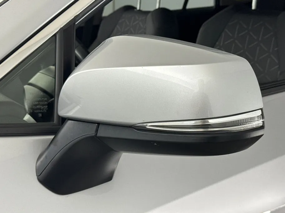 Toyota RAV4 2.5 Hybrid AWD Dynamic | Trekhaak | 18'' L.M. Velgen | Elektrische Achterklep